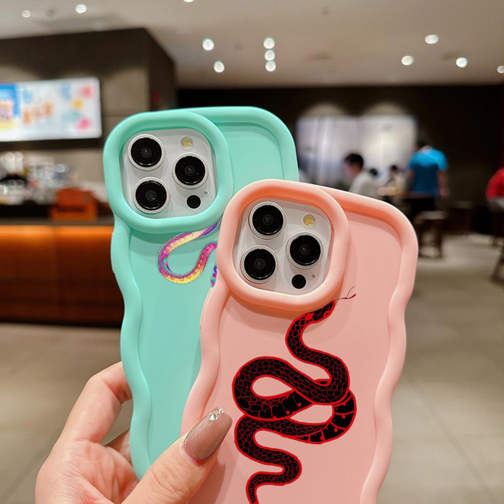 N73 Чехлы для телефонов N73 Black Gold Snake Design Macaron с волнистыми краями — фото 4