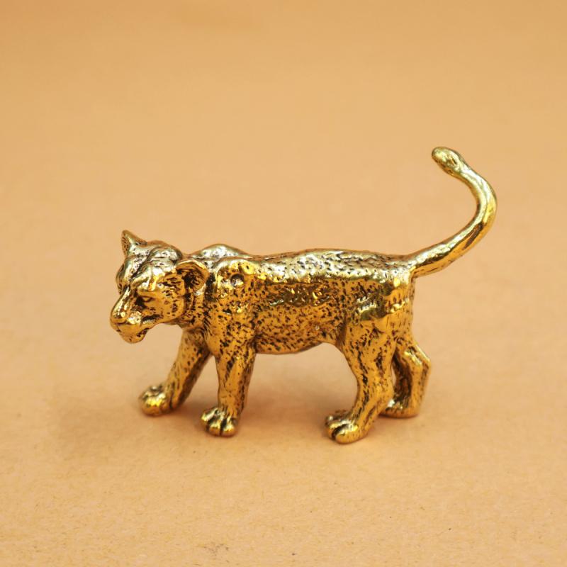 Ottone Puro Vintage Leone Creativo Casa Ufficio Scrivania Piccolo Animale Ornamento Artigianato Vendita all'Ingrosso per Bancarelle da Strada