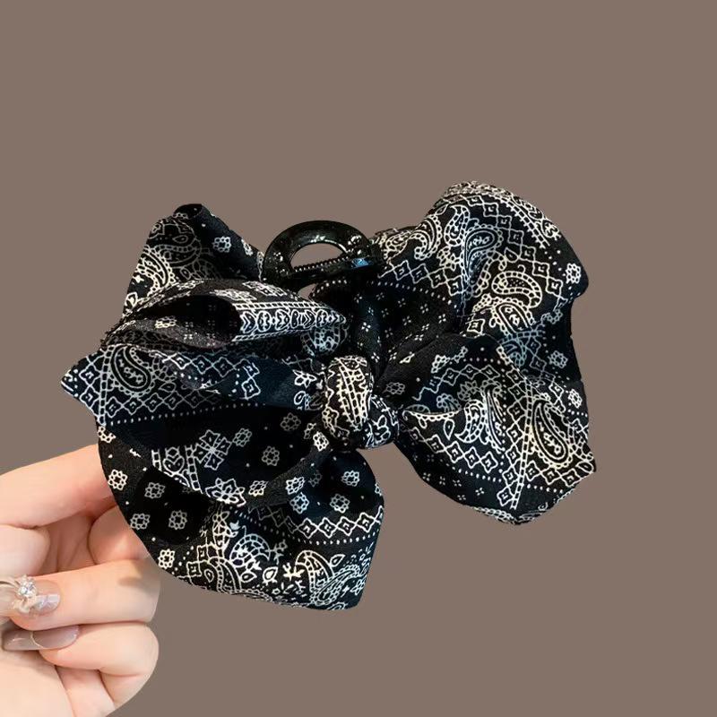 1pc Korean style temperament, cashew nuts, broken flowers, bow, grab clip, hair clip, shark clip, Western style hair clip