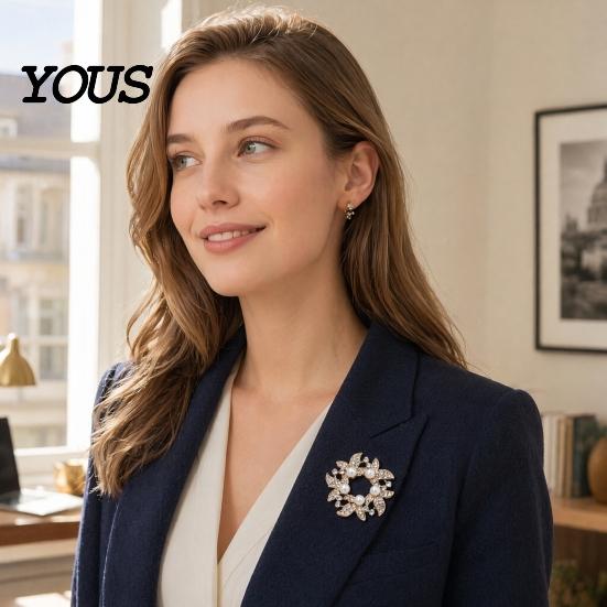 Lapel Pin Brooch Pin, Faux Pearl Wreath Design with Rhinestones Inlaid, Durable Circular Flower Leaf Garland for Coats Shirts Bags Accessories Alloy