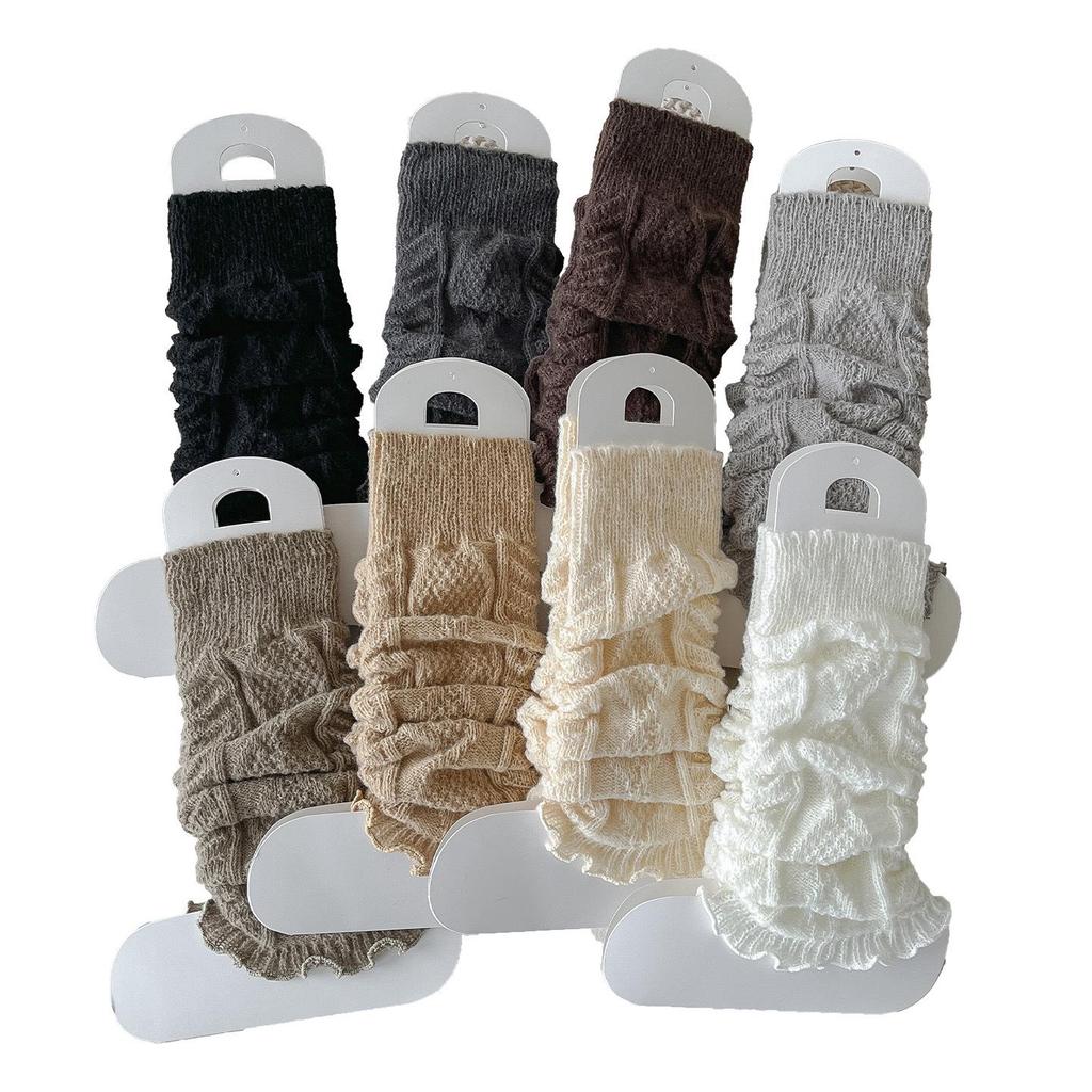 Ciemnoszare oplotowe ocieplacze na nogi: Przytulne jesienno-zimowe skarpetki typu scrunch dla kobiet do mokasynów - Jednokolorowe skarpety do połowy łydki