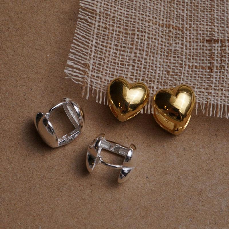 New Fashion Korean Version Glossy Love Earrings Gold Earrings Women's Design Sweet Earrings Personalized Versatile Stud Earrings