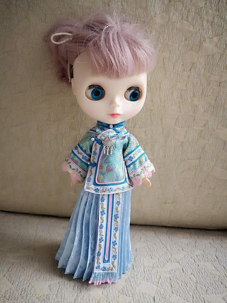 Dolly Para Blythe Outfit Azone Kompatibel Cheongsam Blau mit Perlenstickerei OB24/Licca-chan