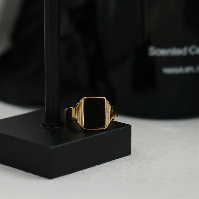 Retro Gold Rectangle Ring for Women - Cool & Fashionable Style
