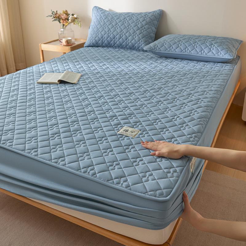 All-Cotton Quilted Waterproof Mattress Protector for All Seasons