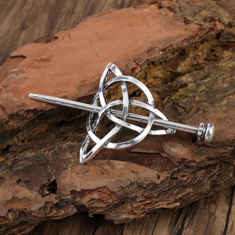 Celtic Knot Silver Hair Clips Vintage-Inspired Hair Claws for Women Symbolic Barrettes for Long Hair Braids