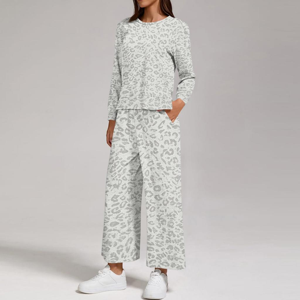 Women's Casual Loose Fit Two Piece Sweatshirt and Pants Set with Round Neck, Printed Design and Split Hem