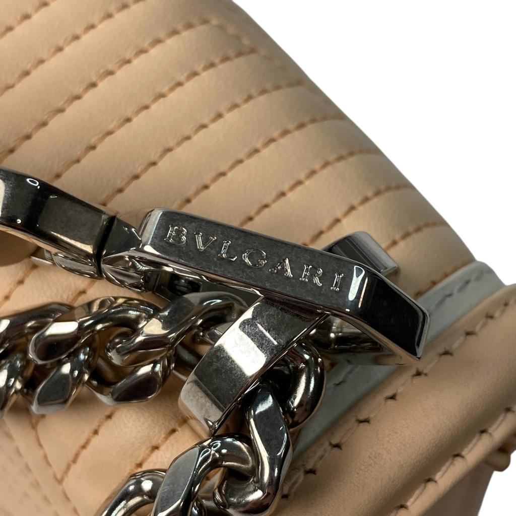 Używana torebka na ramię BVLGARI Różowa skóra Kobiety