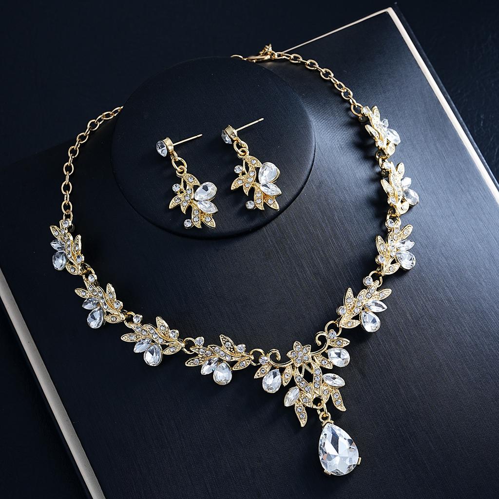 European and American Fashion Light Luxury Necklace Earrings Two-piece Set Bridal Wedding Accessories Dress Set Female 2026