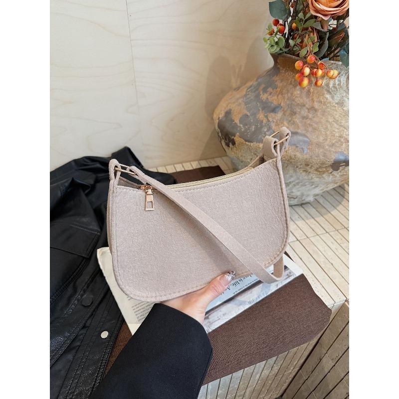 

This year s popular fashion Korean version shoulder bag women s spring new versatile ins solid color gentle small square bag хакі