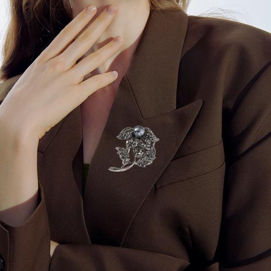 Retro Bow Brooch Rhinestone Black Faux Pearl Flower Brooch Pin Bow Lapel Pin Women Outfit Accessory for Sweaters Hats Coats