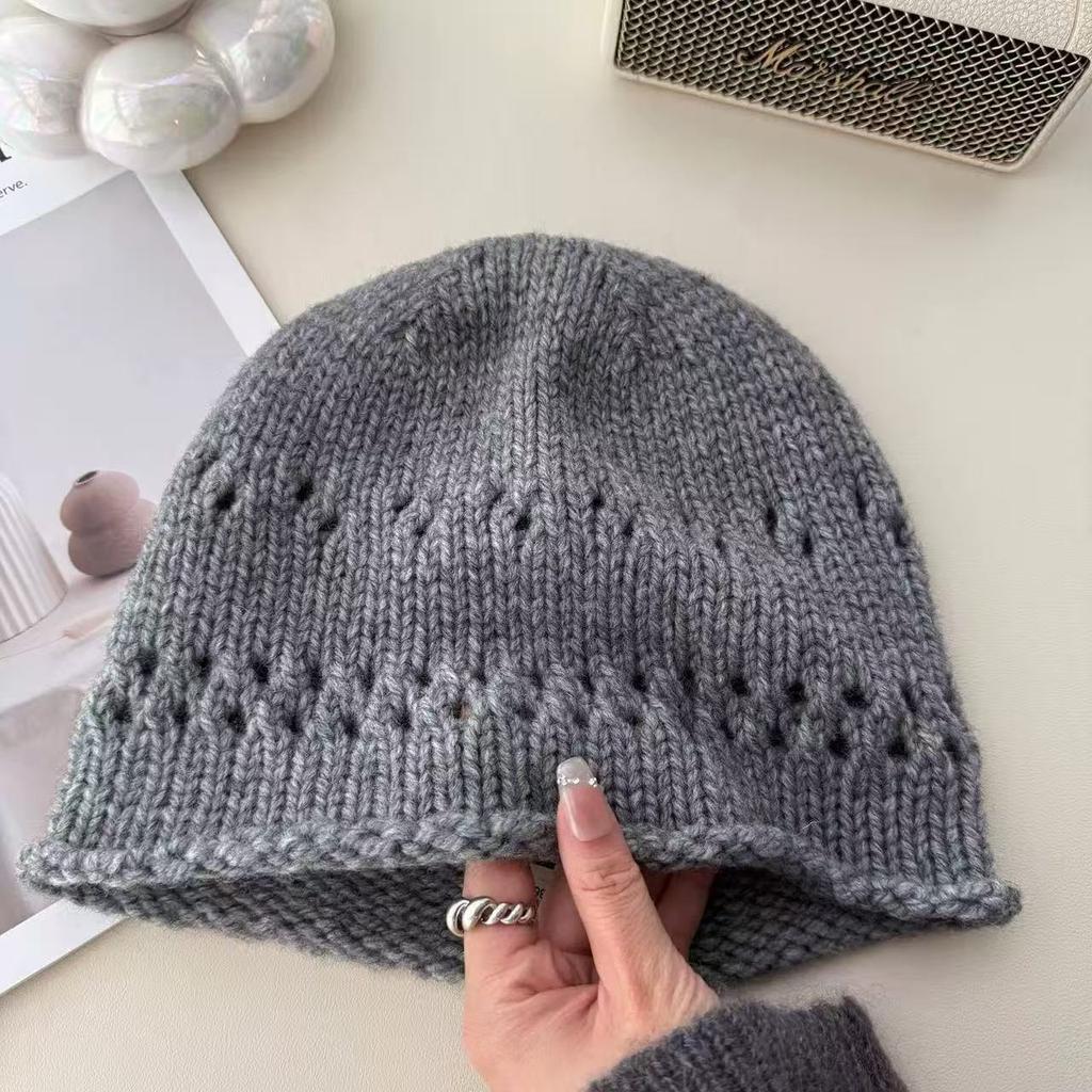 Japanese hollow knitted hat women's autumn and winter new versatile face small pile hat warm wool hat cold hat