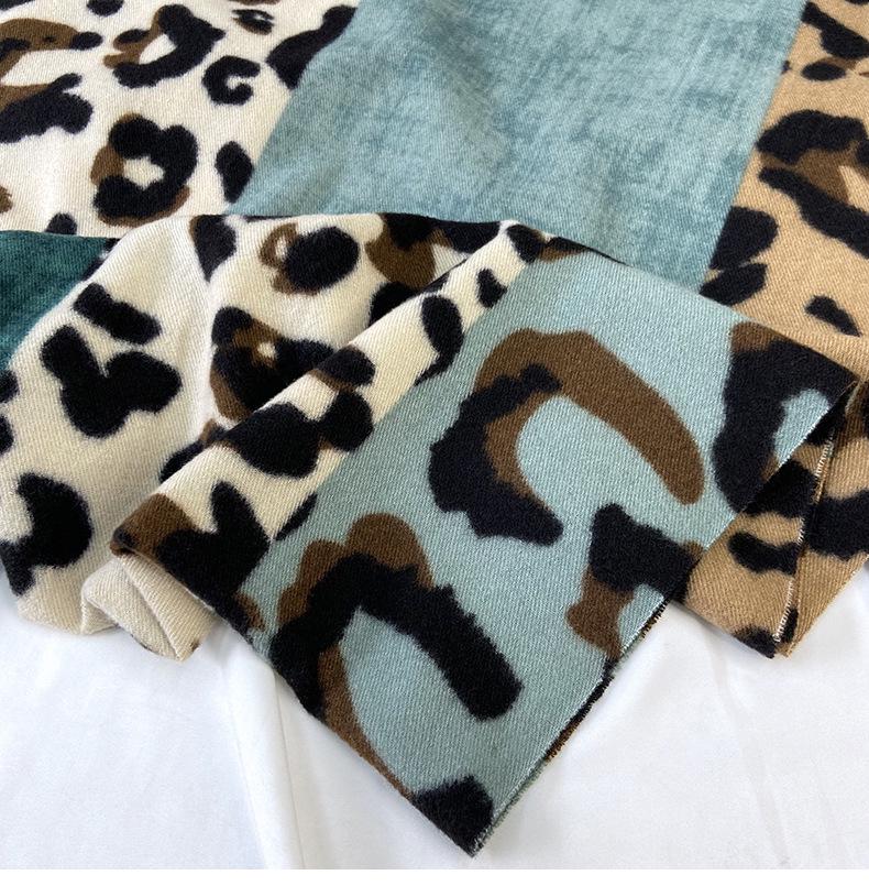 Double-Sided Leopard Print Cashmere-Feel Scarf with Tassels - Women's Autumn/Winter Neck Warmer