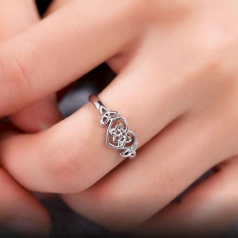 Modne pierścionki zaręczynowe w kształcie serca w stylu Hollow dla kobiet Elegancki symbol miłości dla dziewczyny Hurtowa biżuteria Rozmiar 6-10