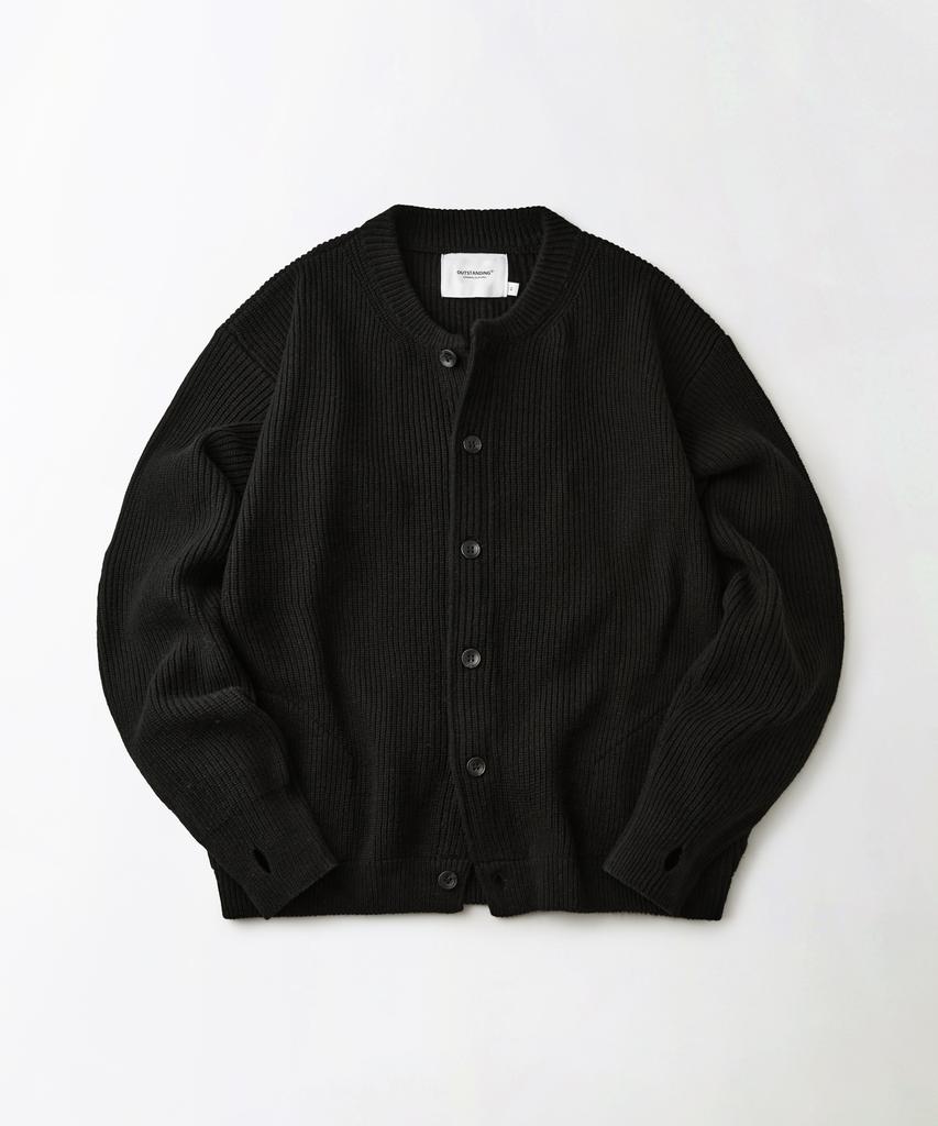 Outstanding Lambswool Round Neck Cardigan_Black