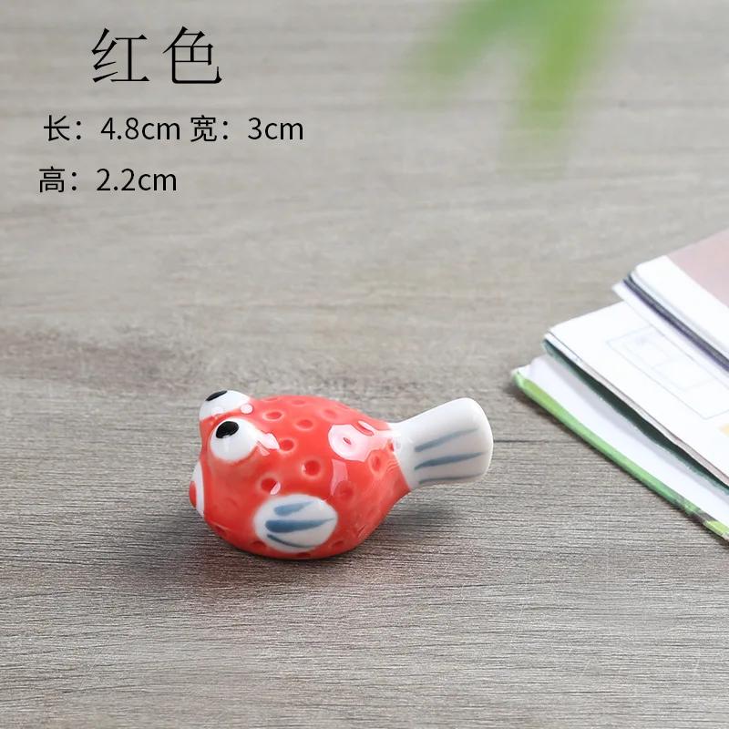 1PC Ceramic Chopstick Holder Puffer Fish Chopsticks Rest Cute Chopstick Rack for Chopsticks Dinnerware Stand