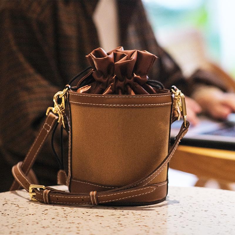 

Мода Женская сумка Простая круглая сумка-мессенджер Женская мини-круглая сумочка Кожа Натуральная кожа Crossbody Bag Bolsas