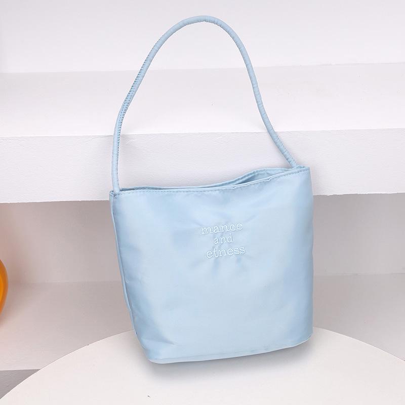 Korean Women's Fashionable Mini Heart Underarm Handbag - Versatile Shoulder Bag and Gift Option