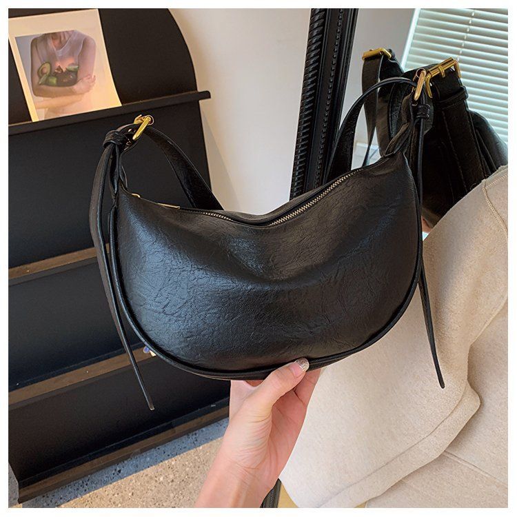 Bag Women's Winter Crossbody Bag Women's 2025 New Autumn Fashion Shoulder Bag Retro Commuter Crossbody Dumpling Bag