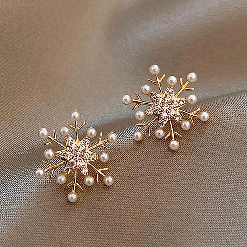 Minialist Gold Color Snowflake Christmas Stud Earrings Full Imitation Pearl Shiny Cubic Zirconia Party Elegant Jewelry earrings