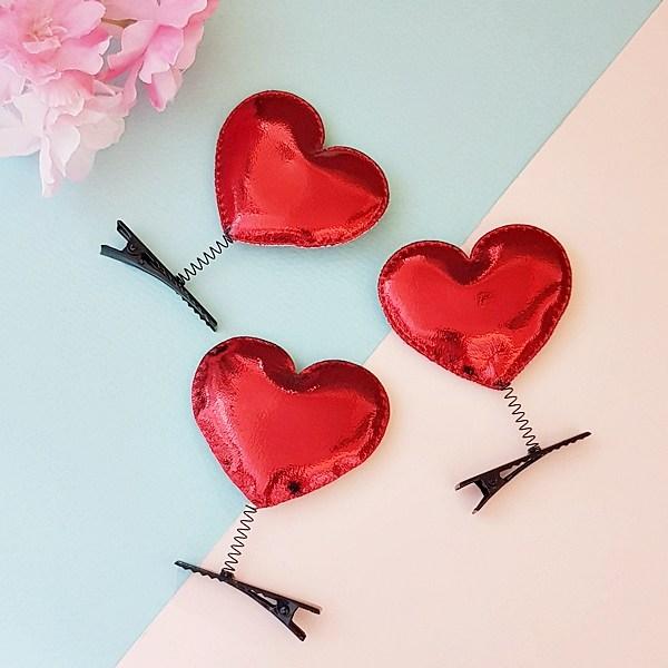 Kongine Ribbon 10 Heart Spring Pins Red Amusement Park Concert Group Event Rocking Sports Competition Cheering Hairpin
