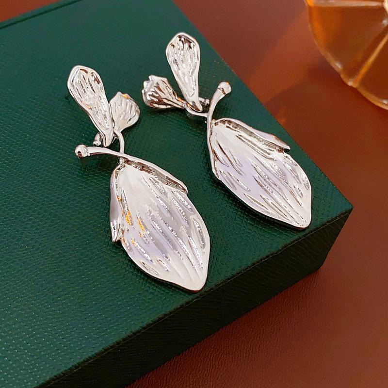 Silver Needle Gold-Plated Geometric Earrings: Chic, Luxurious, High-End Summer Style