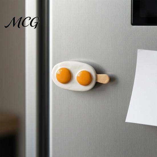 Refrigerator Decor Magnet Simulated Egg Magnet, Resin 3D Decorative Fridge Cartoon Memo Notes Photo Holder for Home Kitchen Office