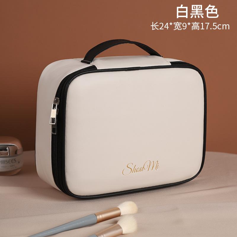 

New Sealed Large Partition Toilet Bag with Large Capacity Travel Cosmetics Storage Bag, Premium Handheld Makeup Bag красный