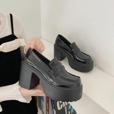 Super vysoké podpatky Mokasíny Dámské 2024 jarní lakovaná kůže Robustní lodičky na platformě Žena nazouvá černé Jk Uniformní boty Mary Janes