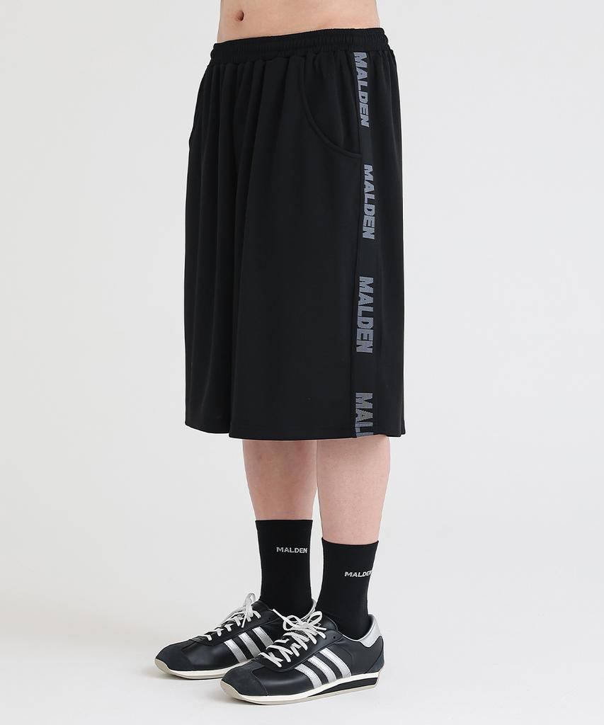Moldeun Mesh Lettering Bermuda Shorts 3/4 Length