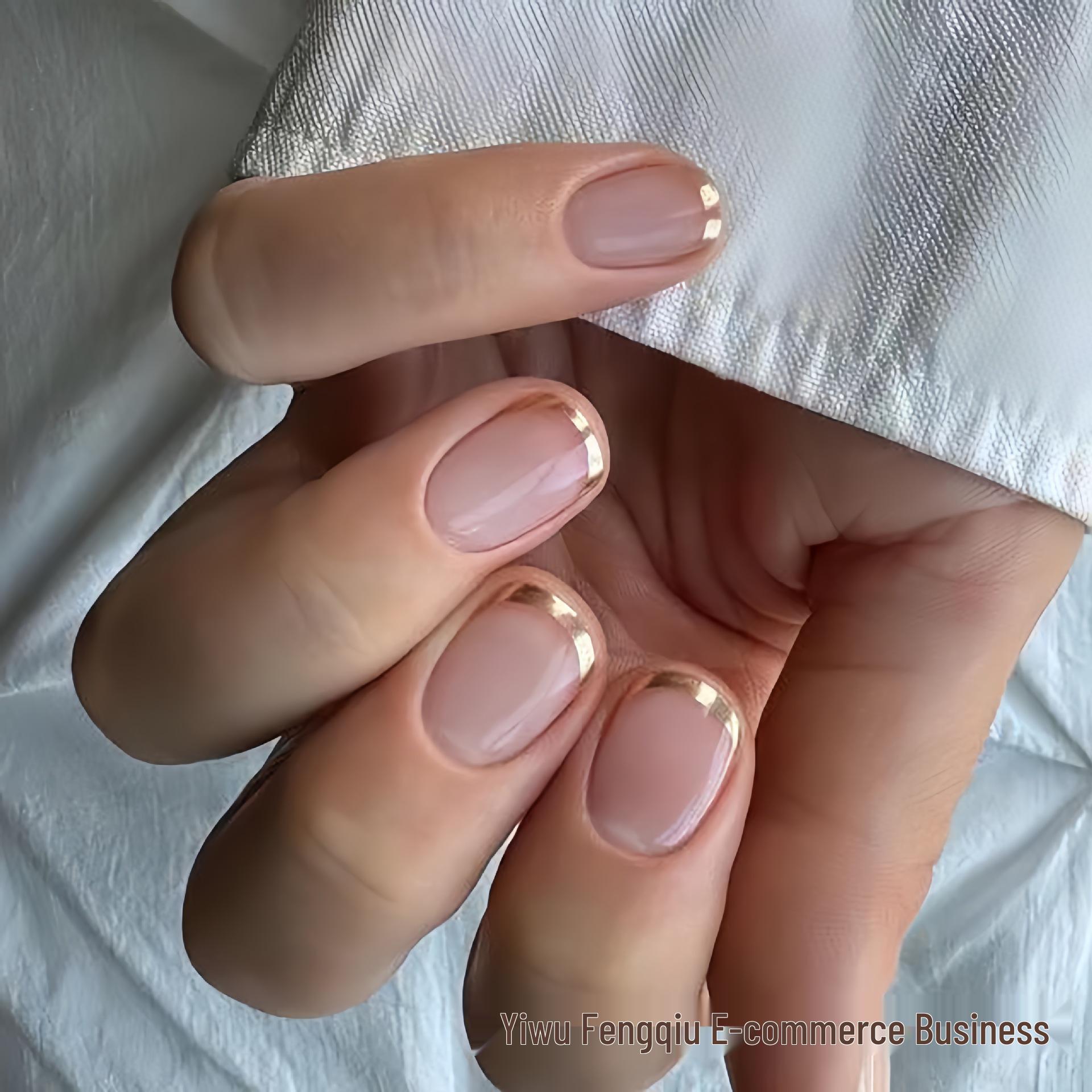 Нюдово-розовые наклейки для французского маникюра с золотым краем - Элегантный дизайн для повседневного использования, офиса и свадеб