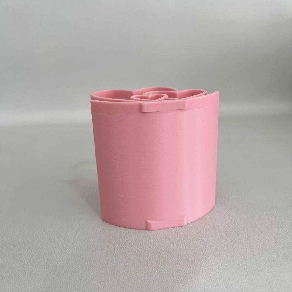 Heart-shaped Toilet Roll Holder 3D Printed No-slip Base Toilet Paper Rack Rust-proof Stable Tissue Hanger Valentine's Day