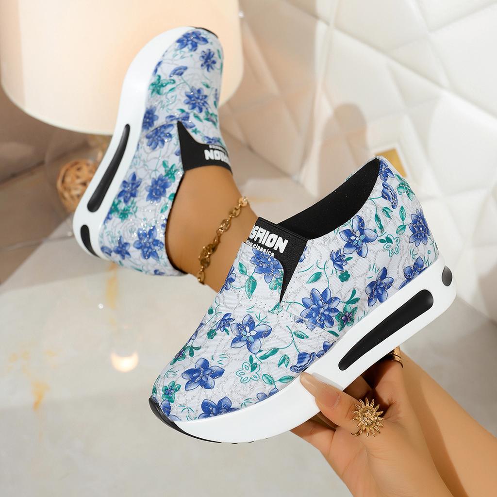 Fashion Women 2025 Summer New Sneakers Fashion Breathable Lace Mesh Flower Embroidery Round Head Thick Bottom Shoes Women Sneakers Women