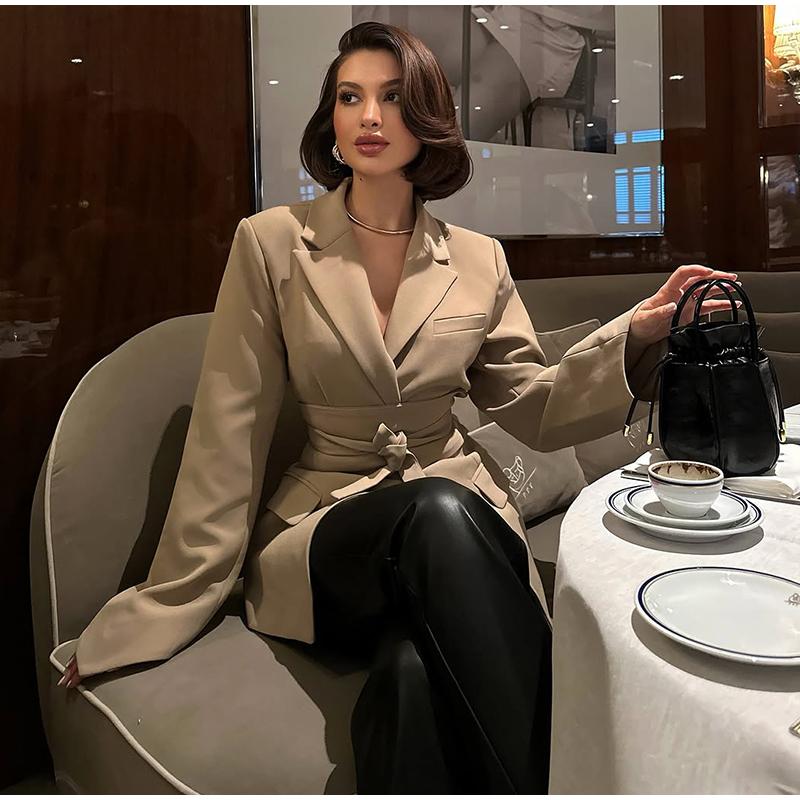 2025 Jaro Léto Nové Dámské Módní Bundy Jednobarevné Ležérní Klopa Dlouhý Rukáv Sako Ohrnovací Límec Šněrovací Dámské Kabáty