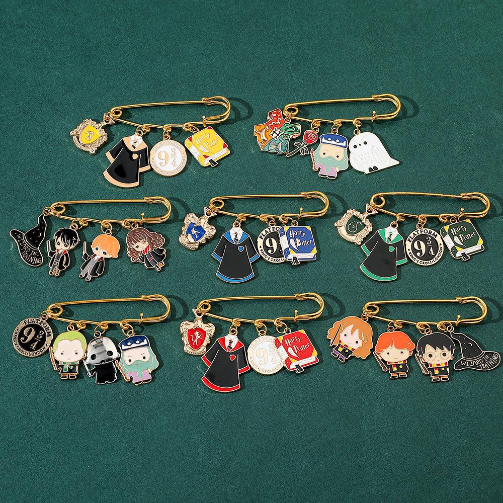 European and American film and television novels Harry Potter metal badge accessories Academy of Magic alloy brooch bag pin