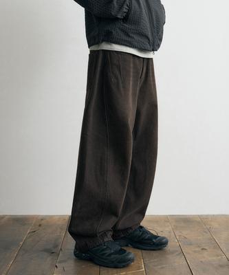 Awodeijeu Curved Dart Flow Balloon Fit Denim Pants [Black]