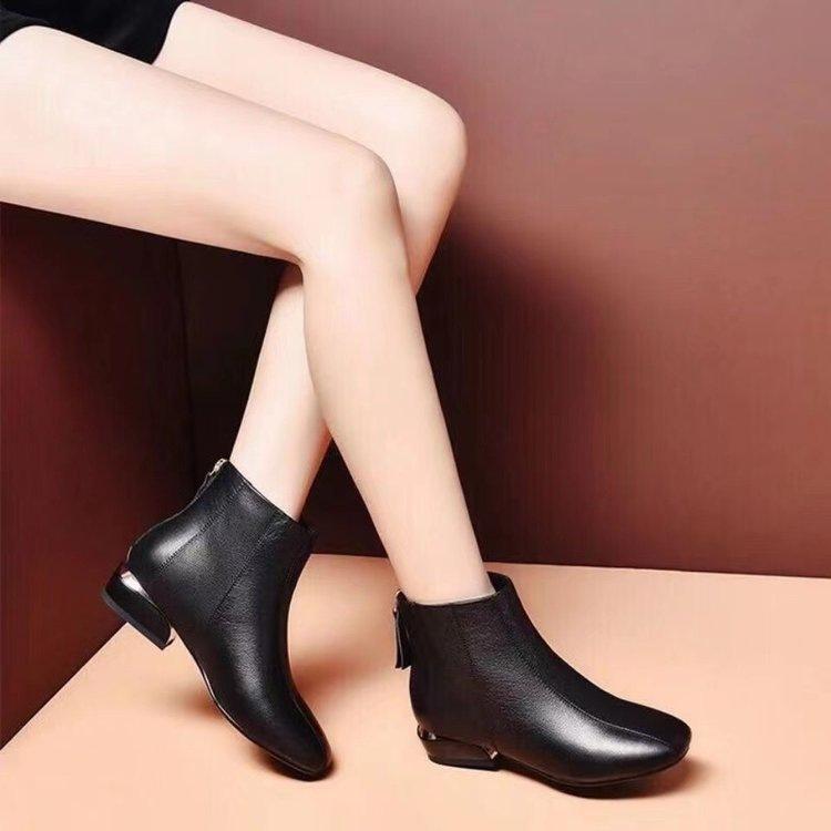 Simple temperament cotton boots leather boots square head short boots autumn and winter new British style niche personality low heel leather boots