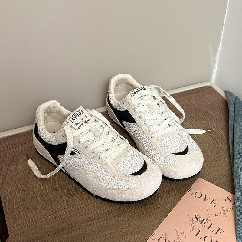 Korean Version of the Popular Mesh Breathable Sports and Leisure Shoes Women's Autumn 2025 New Niche Lace-up Flat-bottomed German Training Shoes