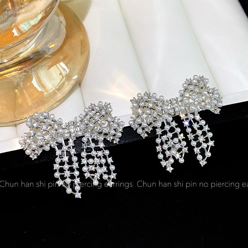 No Pierced Earrings, Sweet Bow, Slightly Inlaid Zircon Stud Earrings, Light Luxury, High-end Earrings, Design, Niche Earrings.