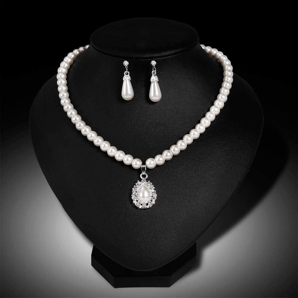 Elegant Minimalist Pearl Necklace and Earrings Set Light Jewelry for Party