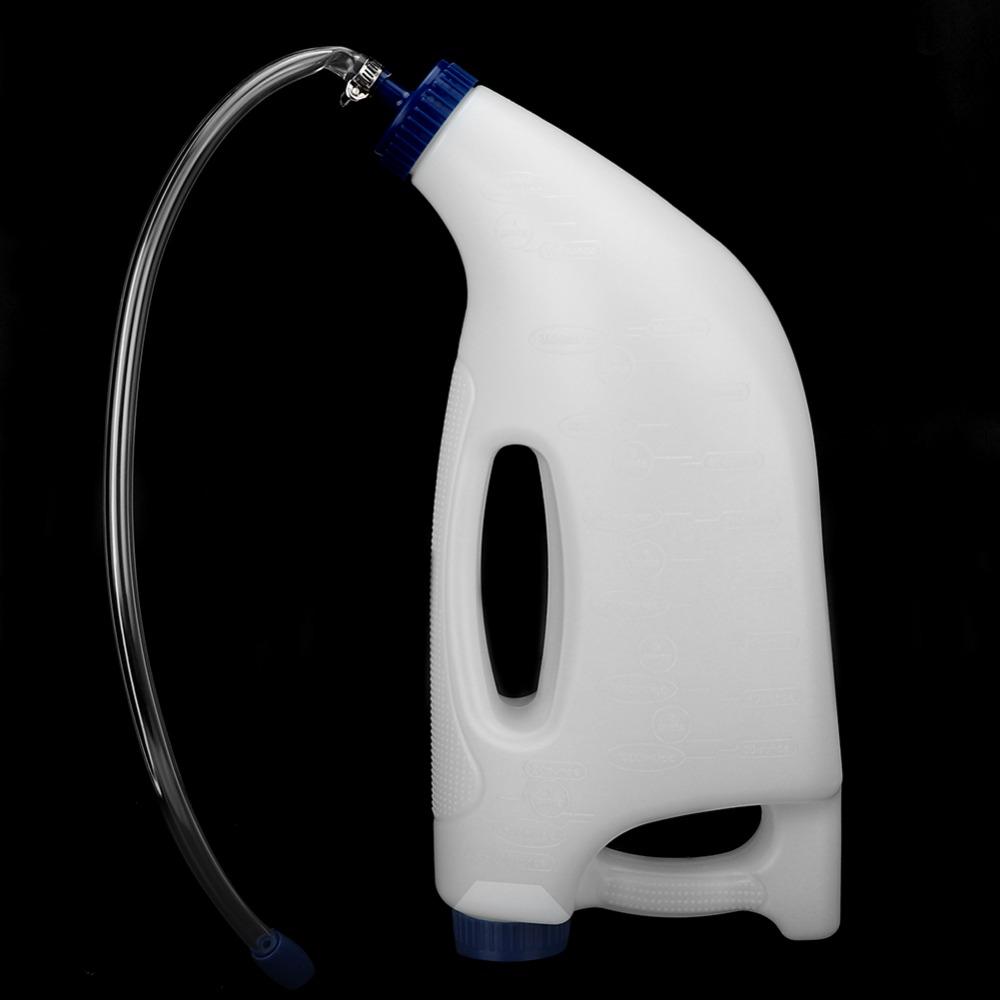 PE Farm Animal Bottle Thickening Handle Milk Feeding Bottle Easy Clean Calf Feeding Bottle Calves
