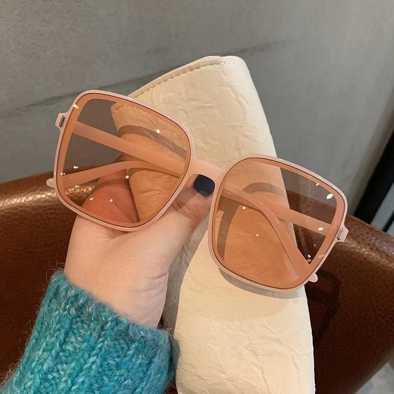 Mode Übergroße Sonnenbrille Damen Luxus Designer Vintage Quadratische Sonnenbrille Klassische Brille für Damen UV400 Großer Rahmen