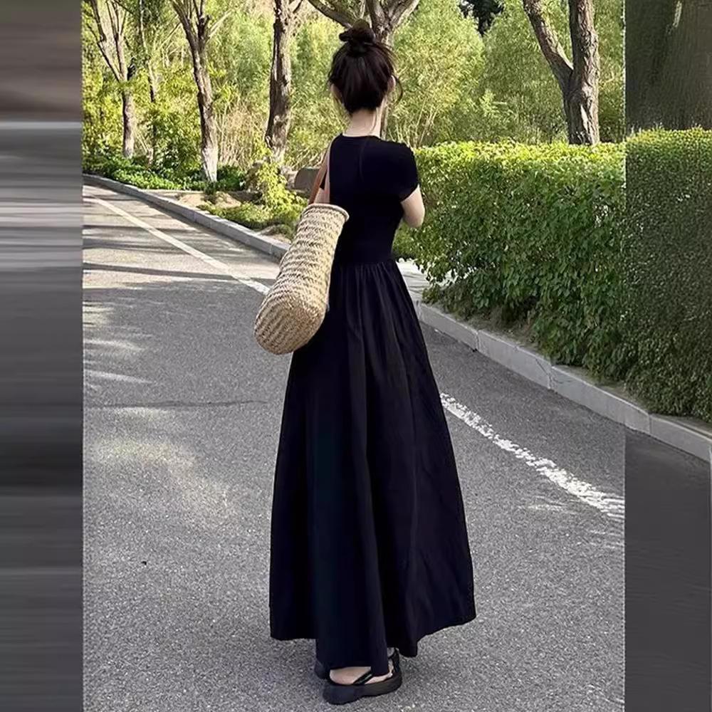 Early Spring Hepburn Style Black Dress Women's Summer 2026 Women's Clothing New French Temperament Slim Dress