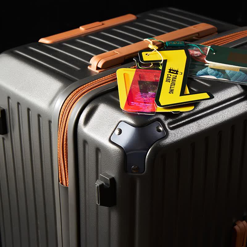 Woodpecker Akoni Hardside Spinner Luggage