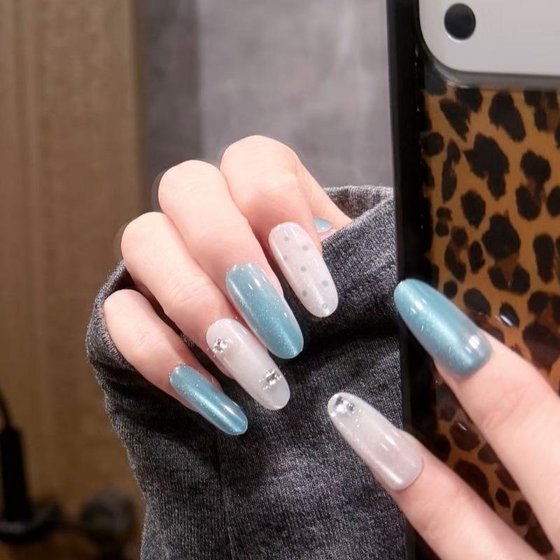 Korean-Style Blue Magnetic Light Wearable Nails, 2026 Moonlight White Zirconia False Nails