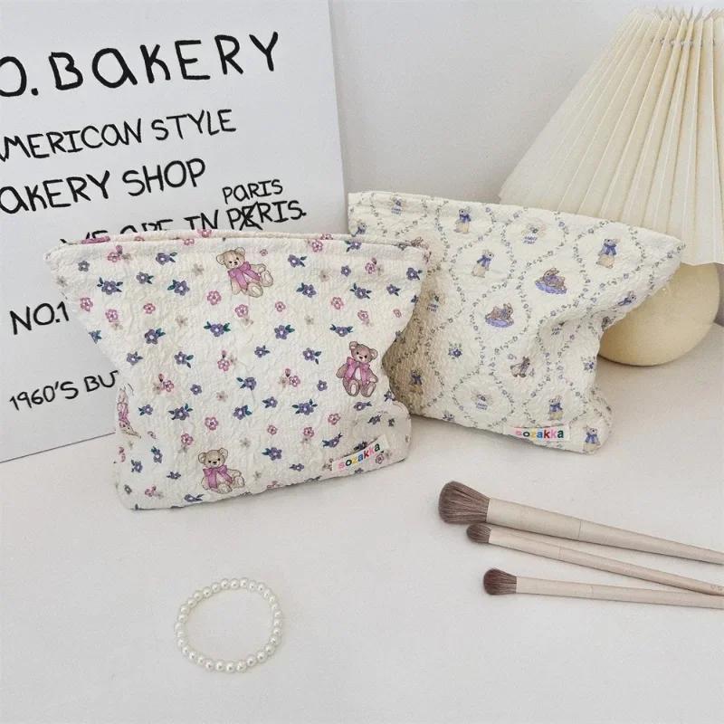 Large Capacity Cosmetics Storage Bag Travel Organizer women Cute Bear Printed Makeup Bags Fashion Cosmetic Bag Women Clutch Bag