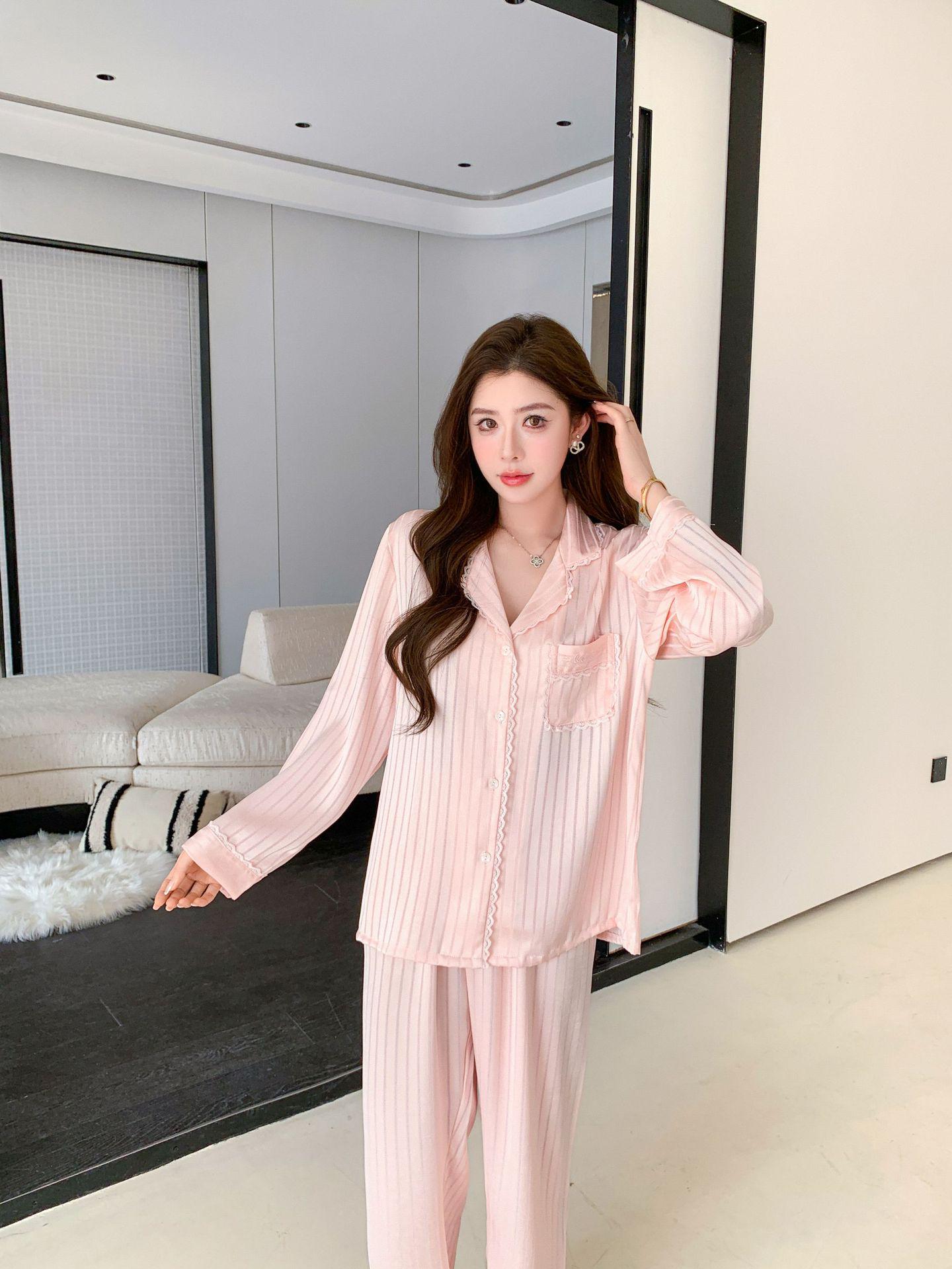 2026 Women s Luxury Ice Silk Lace Pajamas - Long Sleeve Wrinkled Jacquard Homewear M