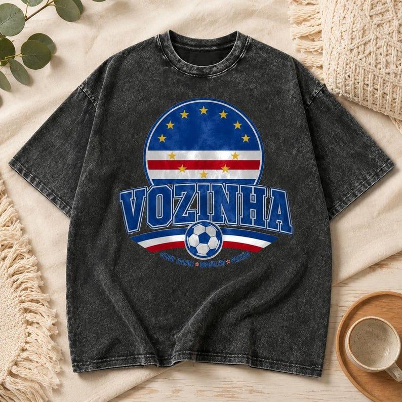 2026 Hot Sale Summer Fashion Trendy Tee Vozinha Holding Cabo Verde Flag Radial Circle Star Vintage Acid Wash Cotton T-shirt