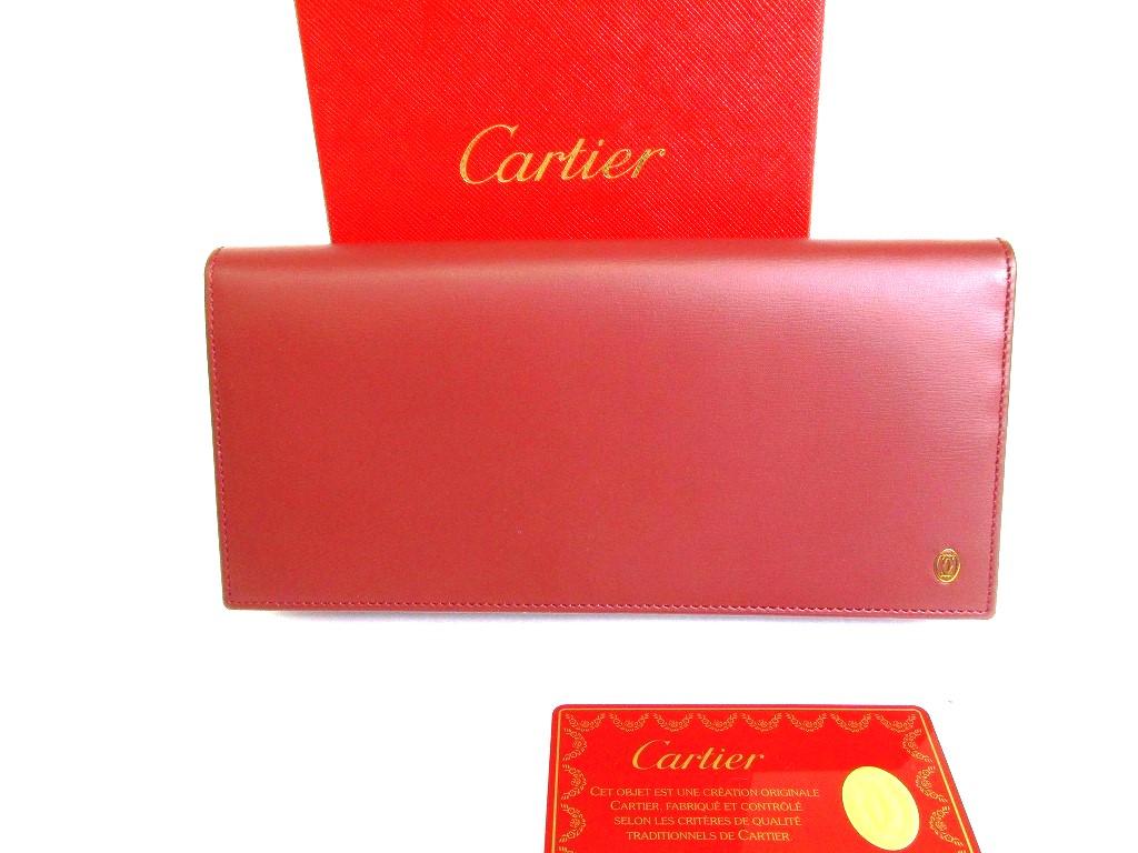 

Автентичний шкіряний гаманець Cartier Pasha de Cartier Bordeaux із подвійним довгим клапаном №9424 відремонтований