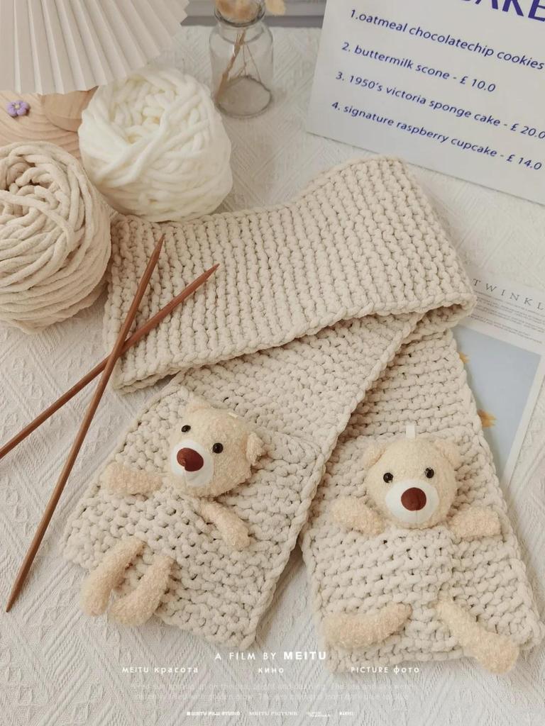 Pocket Bear Hand-Knitted Wool Scarf DIY Kit - Homemade Gift for Partner